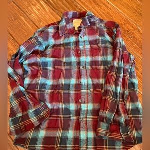 Men’s plaid button down